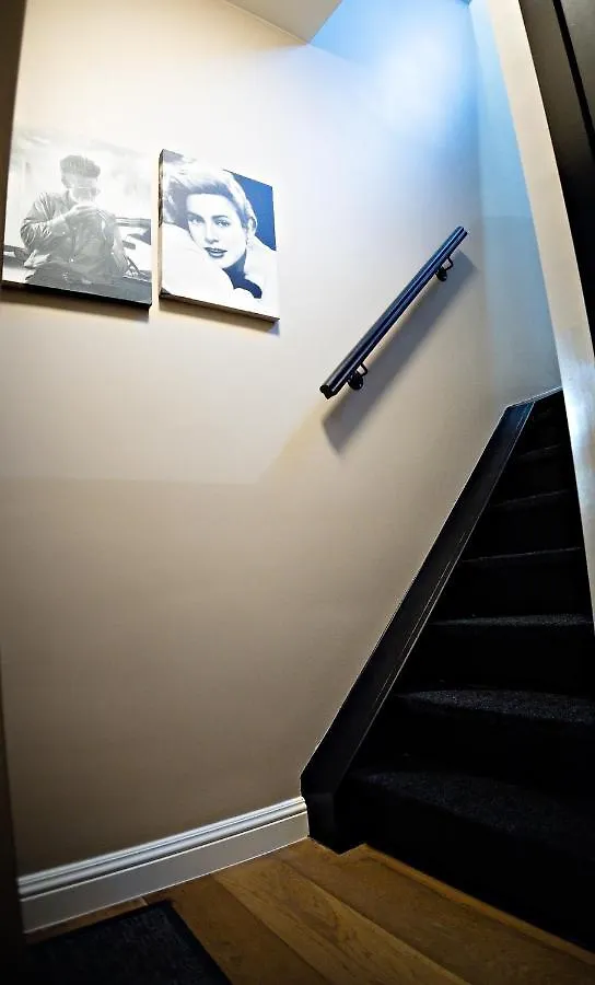 Luxury Suites Ambassador 안트베르펜 0*,